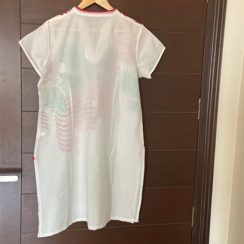 W (New without tag) off white printed short kurta, size (16) xxl - Picture 3 of 5
